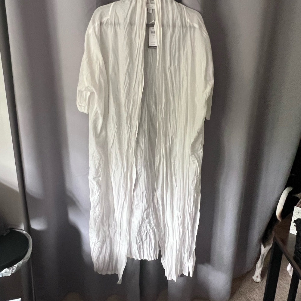 Gorgeous Silk J Jill white Topper. Spring/Summer Pool